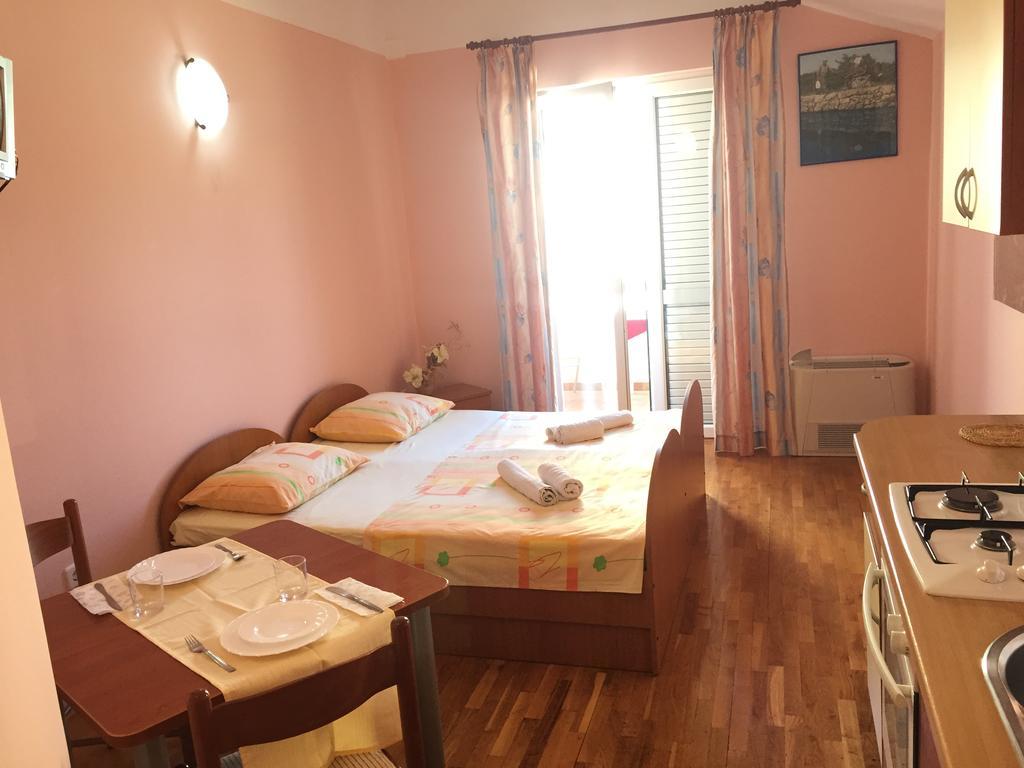 Apartments Marija Novalja Εξωτερικό φωτογραφία